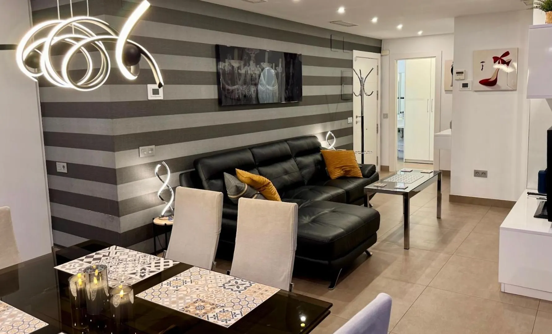 טורמולינוס Modern Apartment In La Nogalera