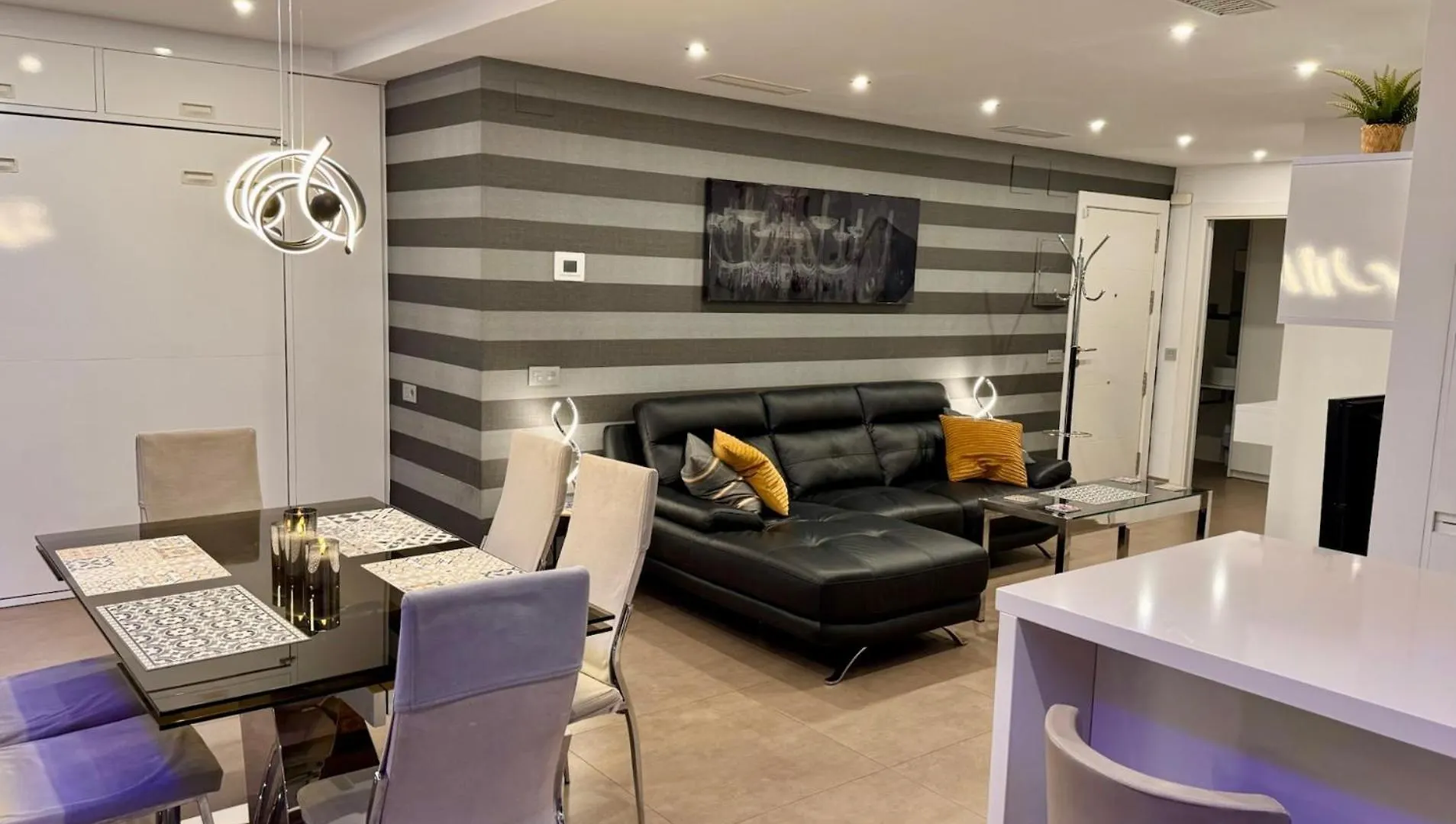 Modern Apartment In La Nogalera Torremolinos 0*,